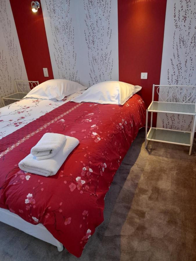 Logis Au Puits Enchante Saint-Martin-en-Bresse エクステリア 写真